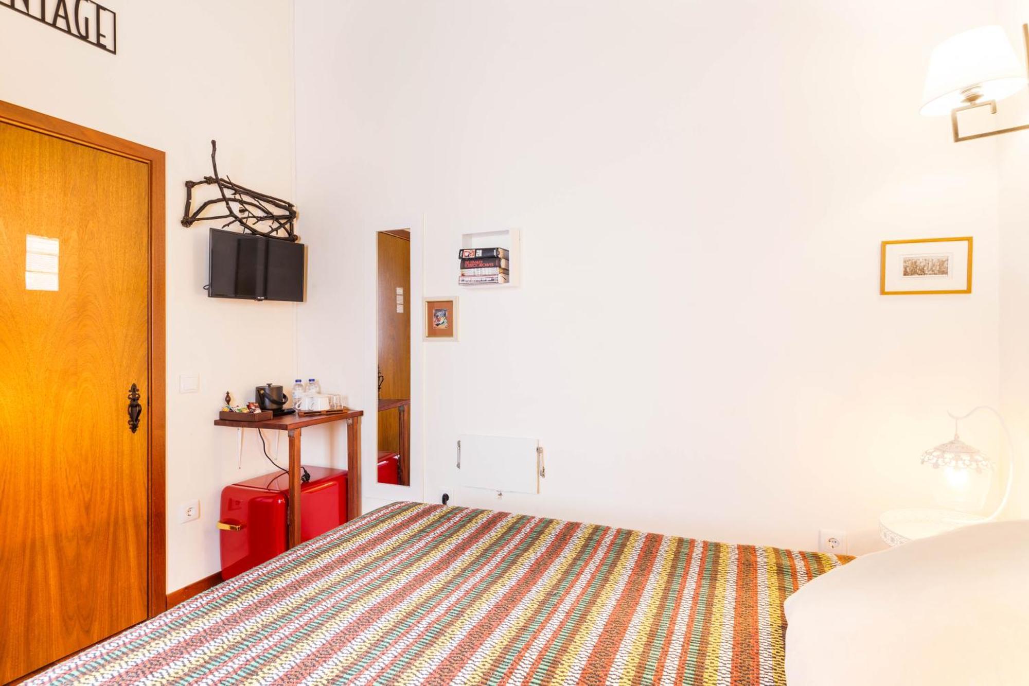 Refugio Das Artes Guesthouse Porto de Mós Eksteriør billede