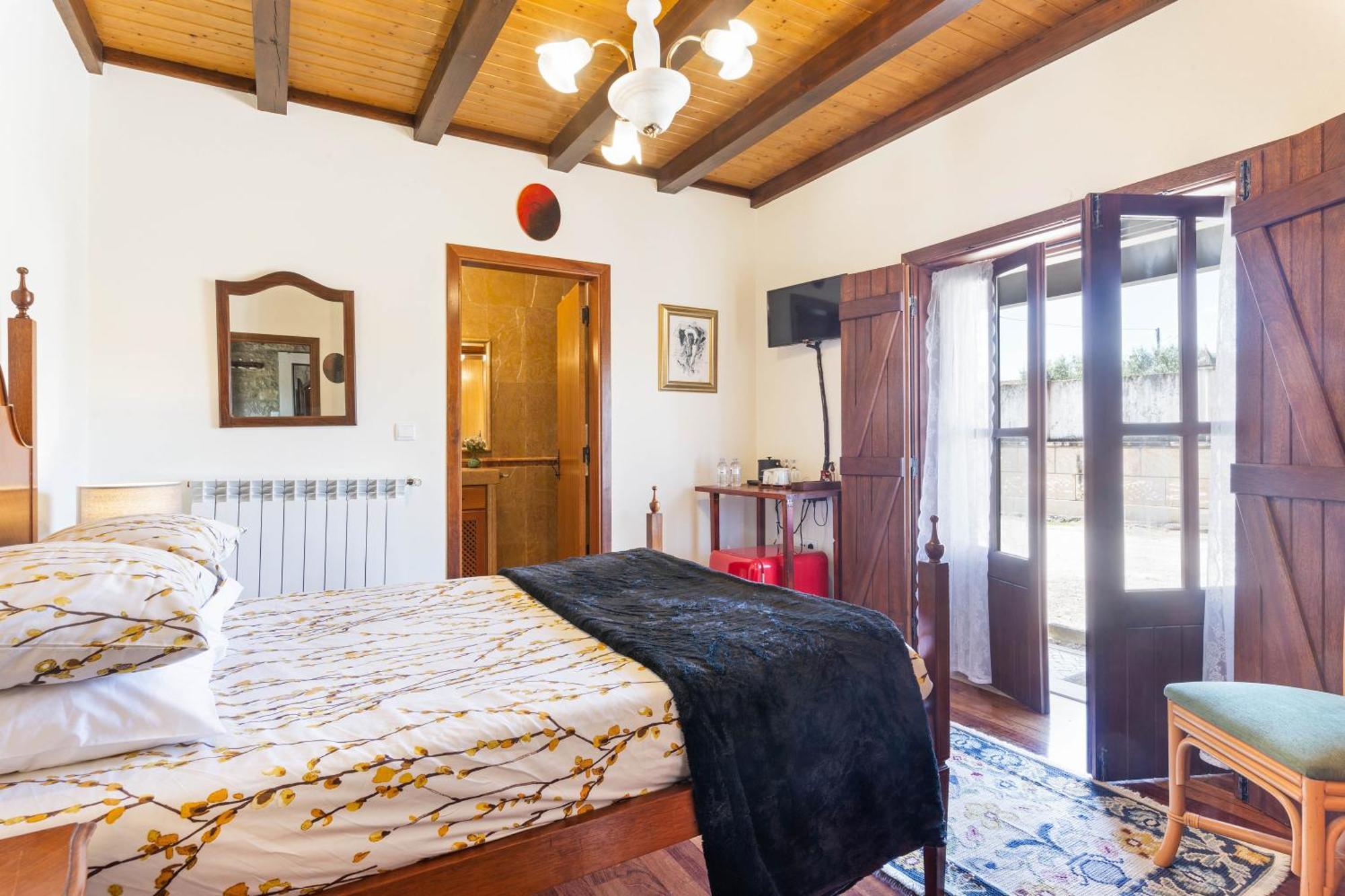 Refugio Das Artes Guesthouse Porto de Mós Eksteriør billede
